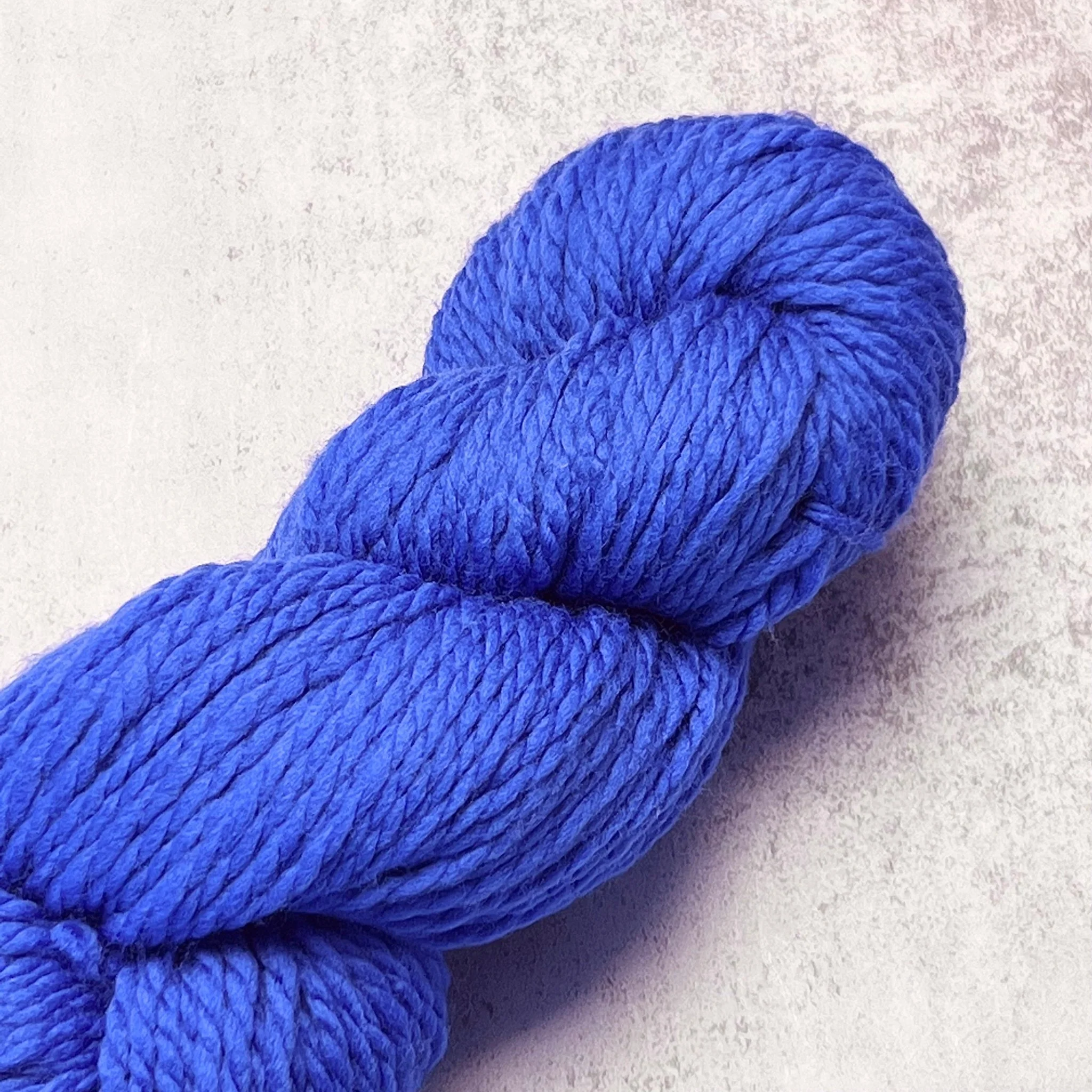 128 Superwash / 307 Bright Cobalt
