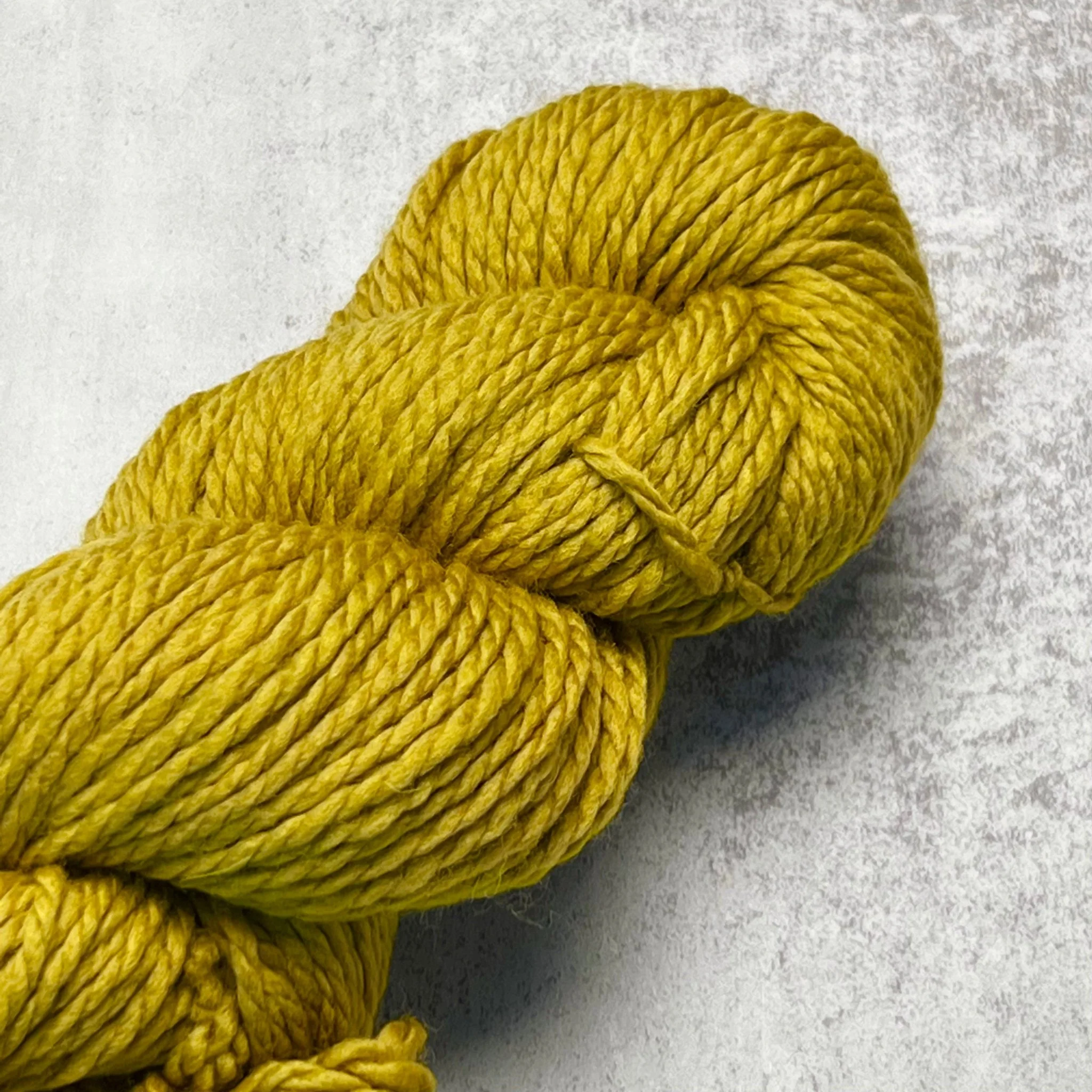 128 Superwash / 320 Rich Gold