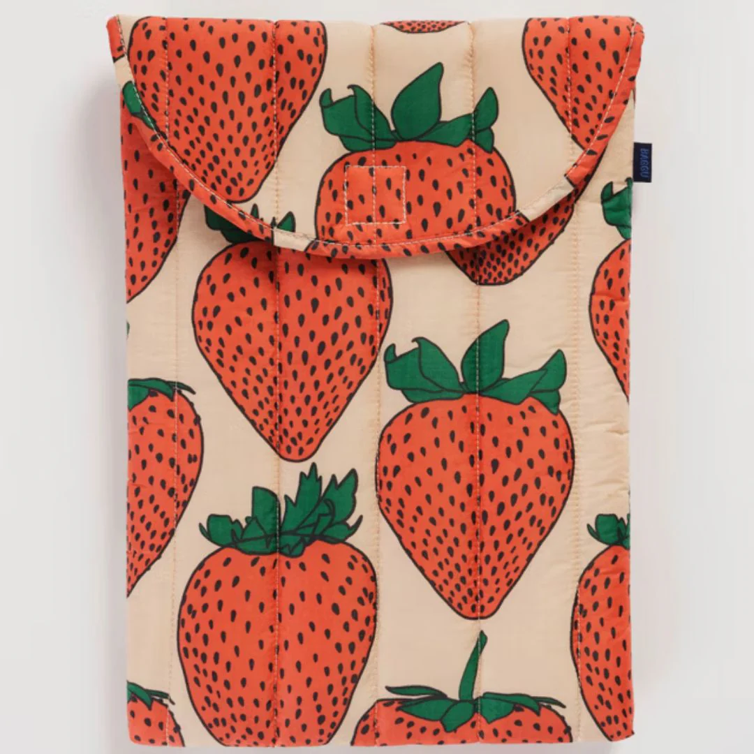 16" Puffy Laptop Sleeve / Strawberry