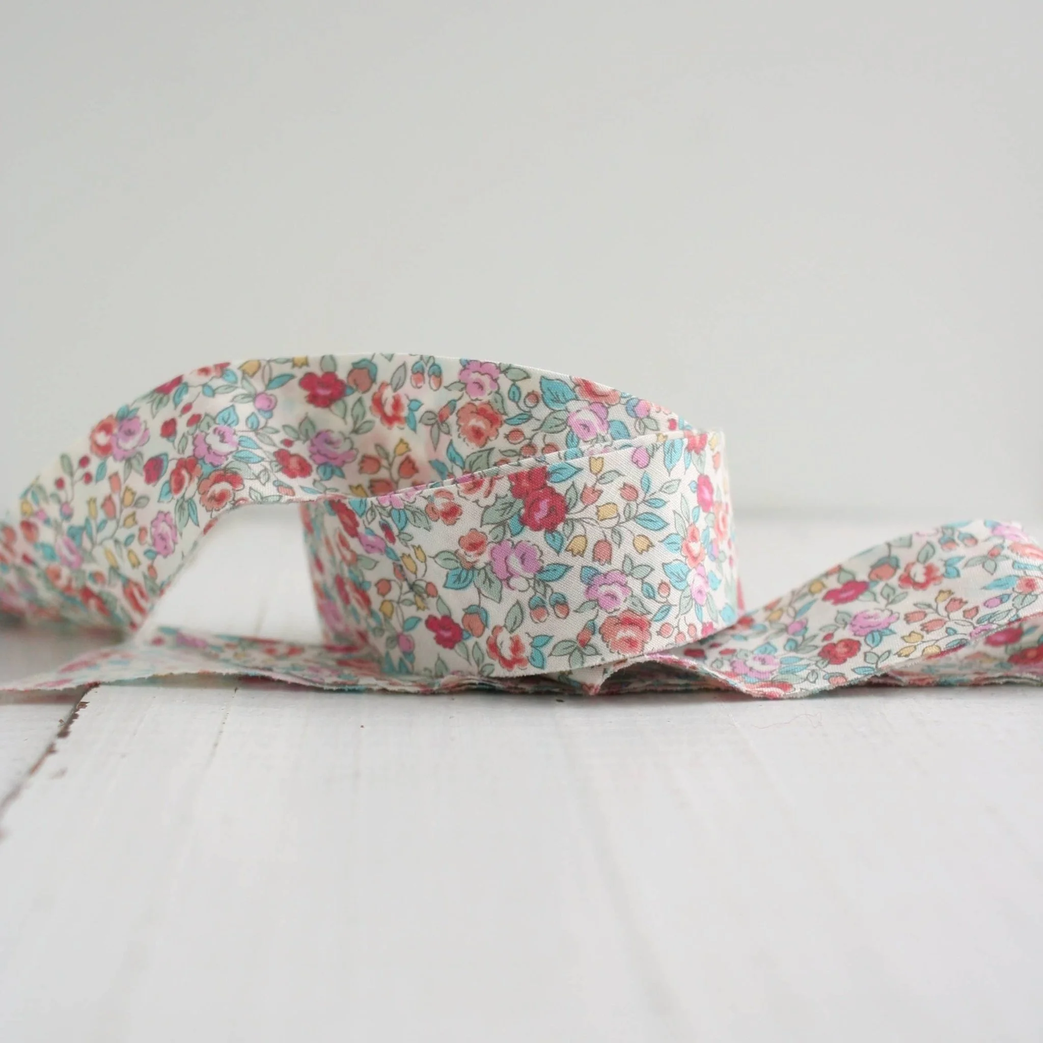 2.5" Bias Quilt Binding / Bouquet Blossom - Image 3