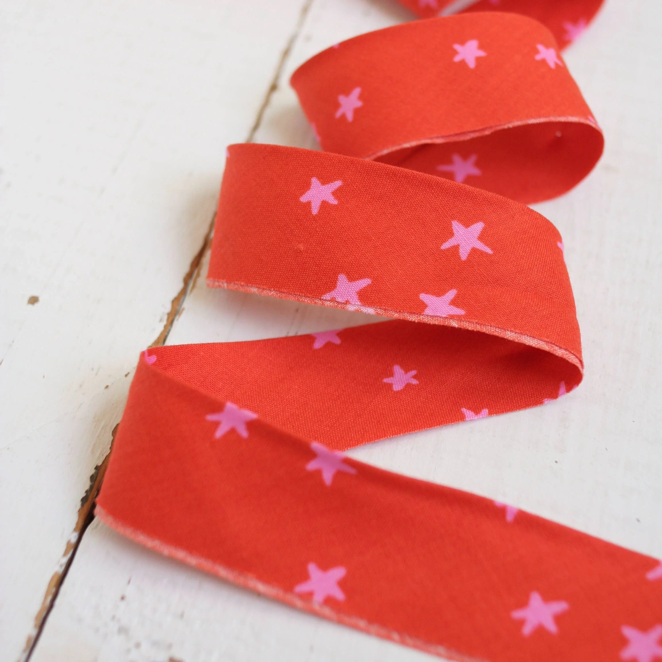 2.5" Bias Quilt Binding / Starry Warm Red