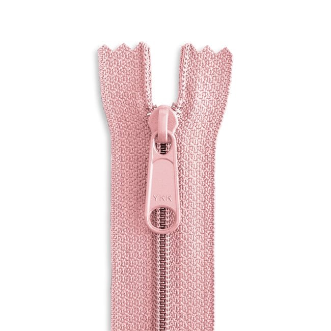 20" #4.5 Nylon Coil Long Pull Bag Zipper / Blush Pink (851)