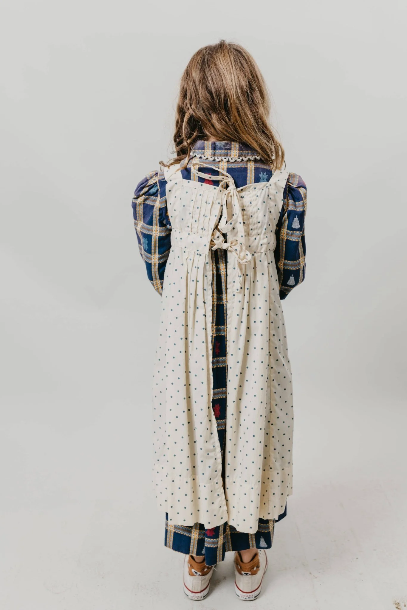 213 Child's Prairie Dress & Pinafore / Printed Pattern - Image 4