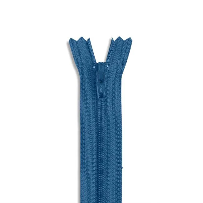 22" #3 Nylon Coil Non-Separating Zipper / River Blue (555)