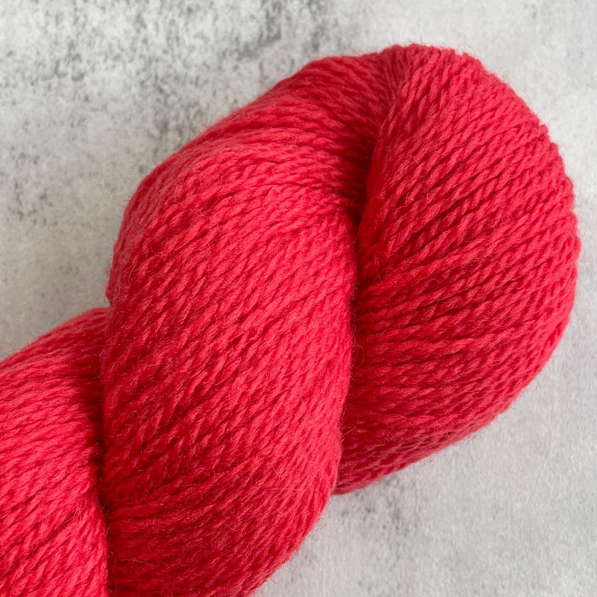 220 Fingering / 1021 Poppy Red