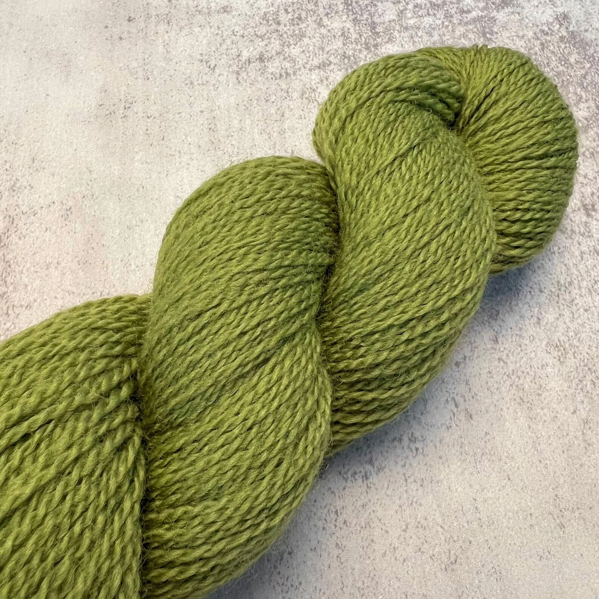 220 Fingering / 1027 Turtle Green
