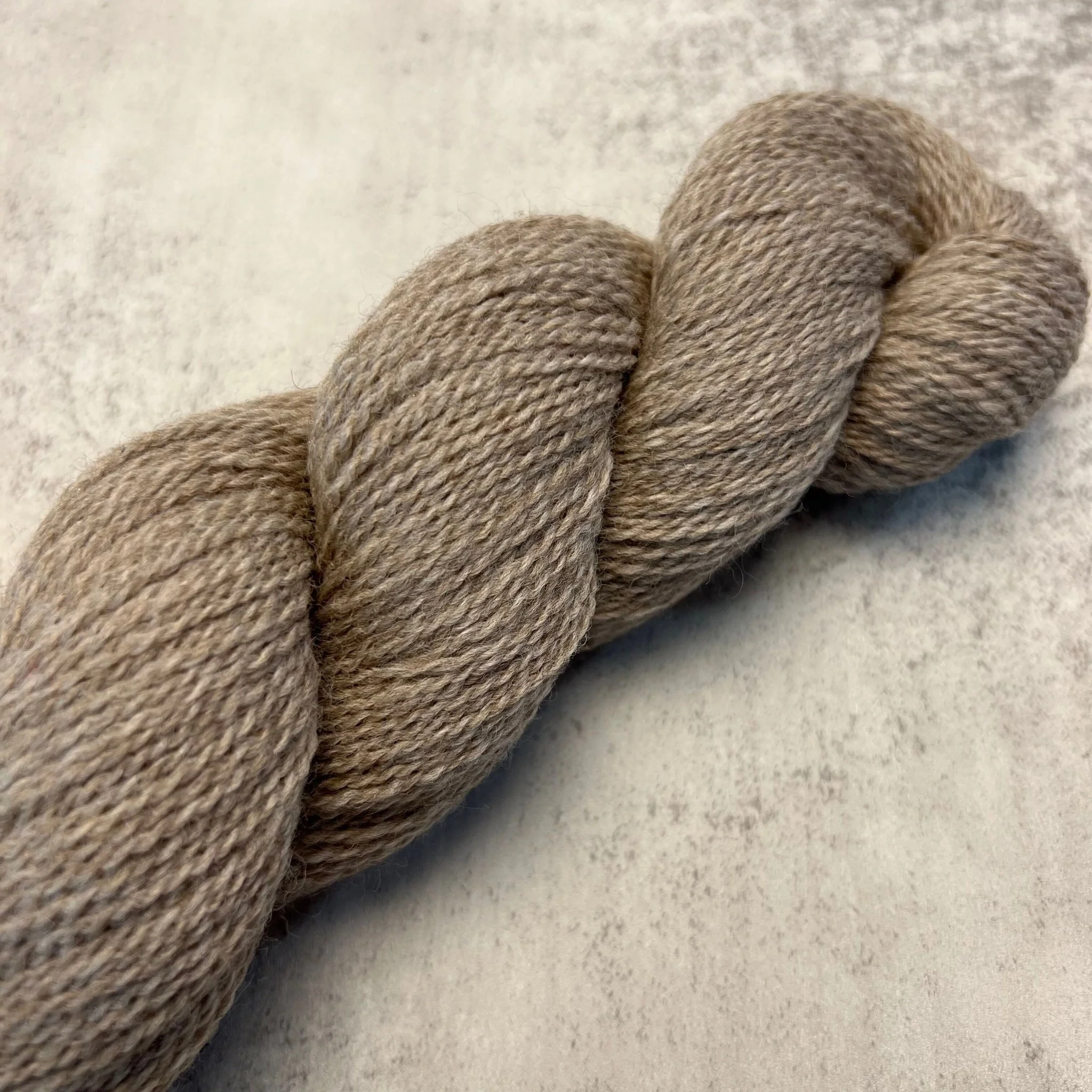220 Fingering / 8012 Doeskin Heather