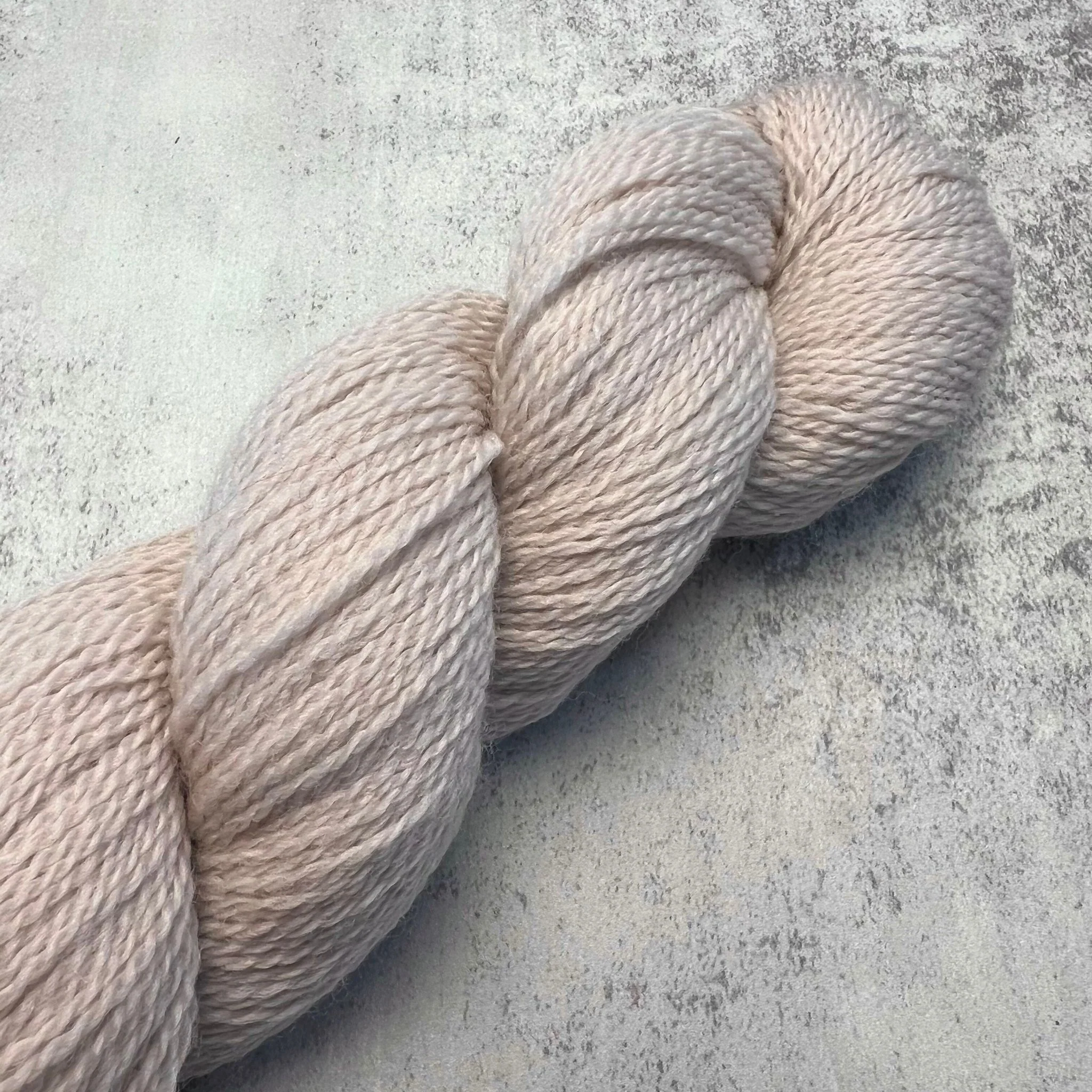 220 Fingering / 9591 Buff