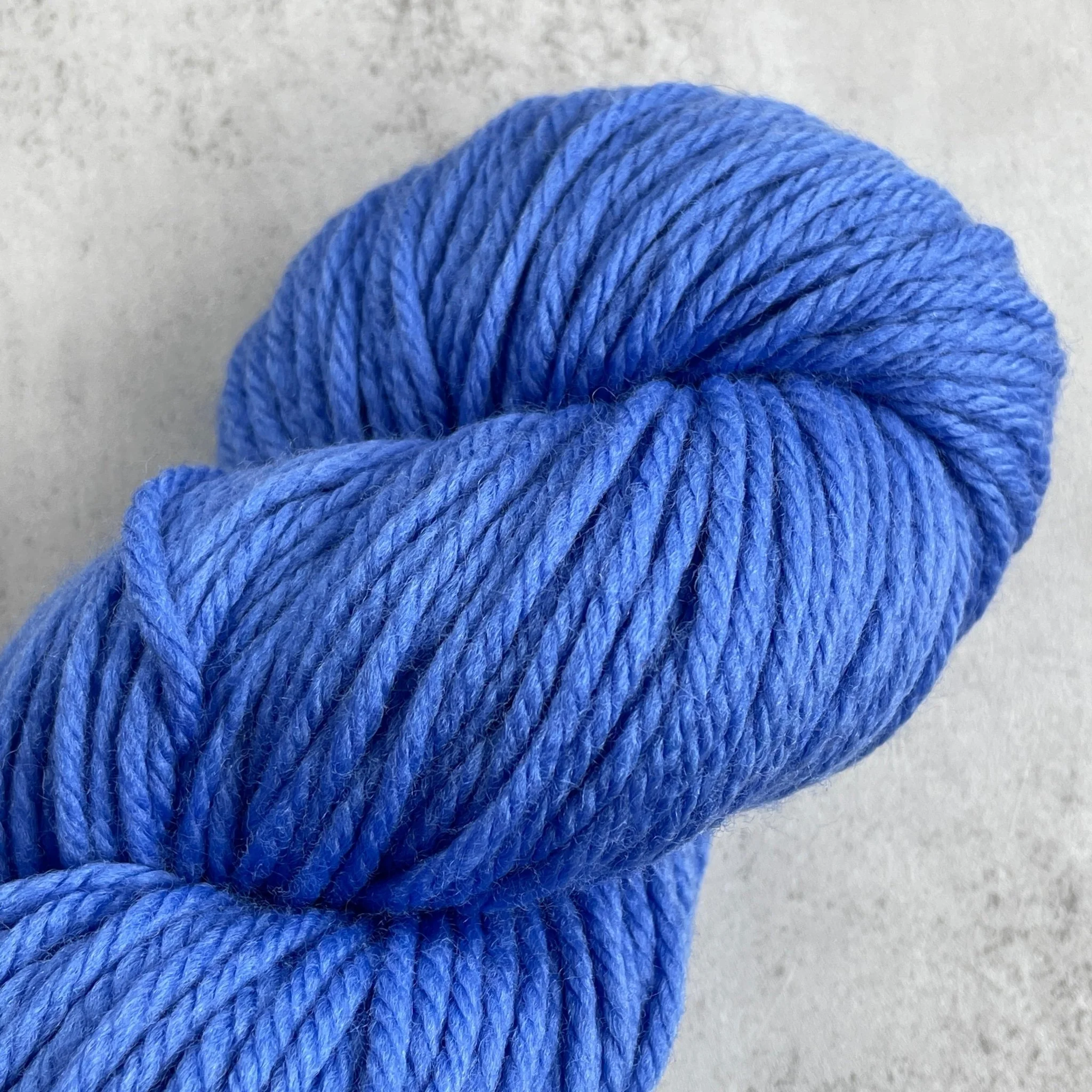 220 Superwash Aran / 845 Denim