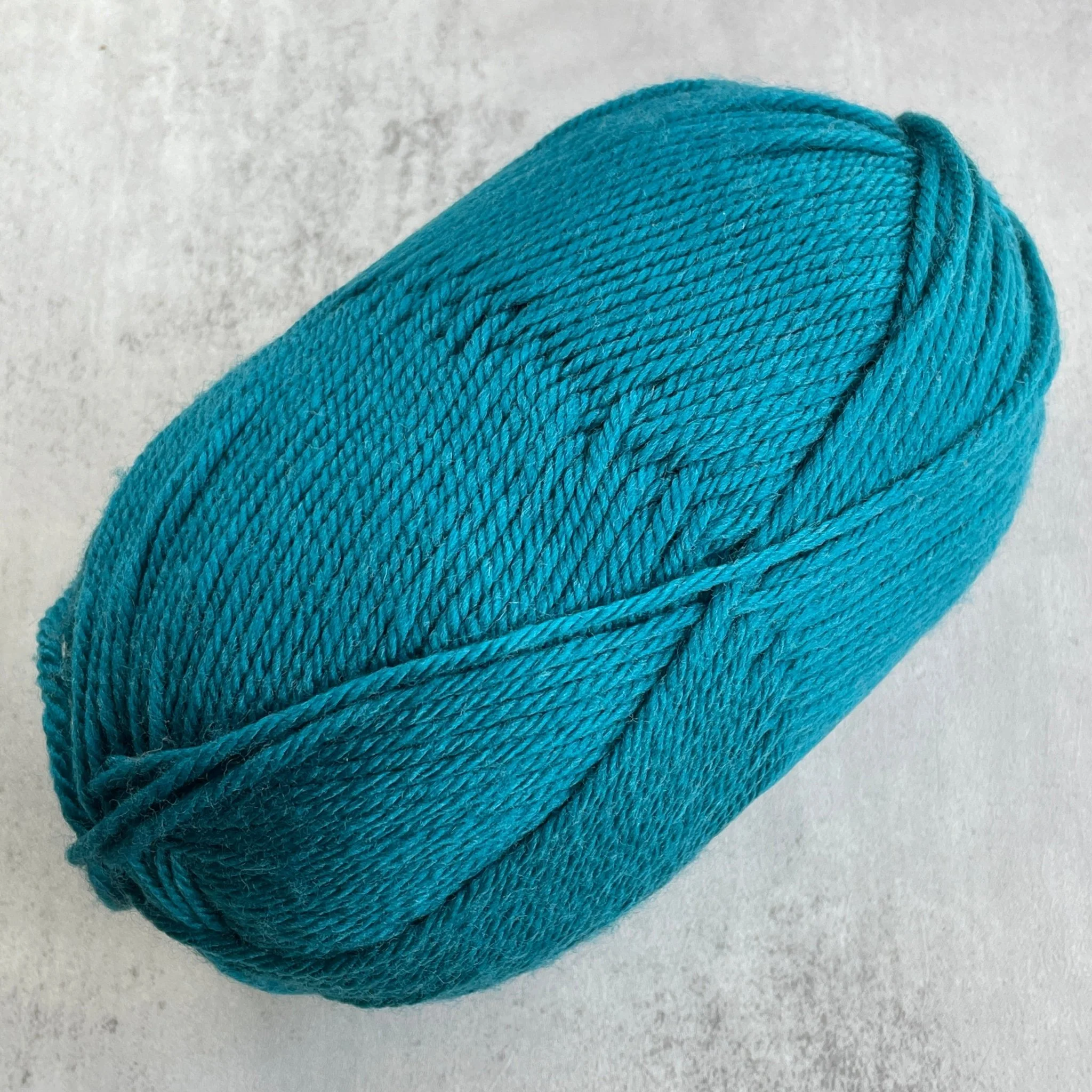 220 Superwash Merino / 35 Teal