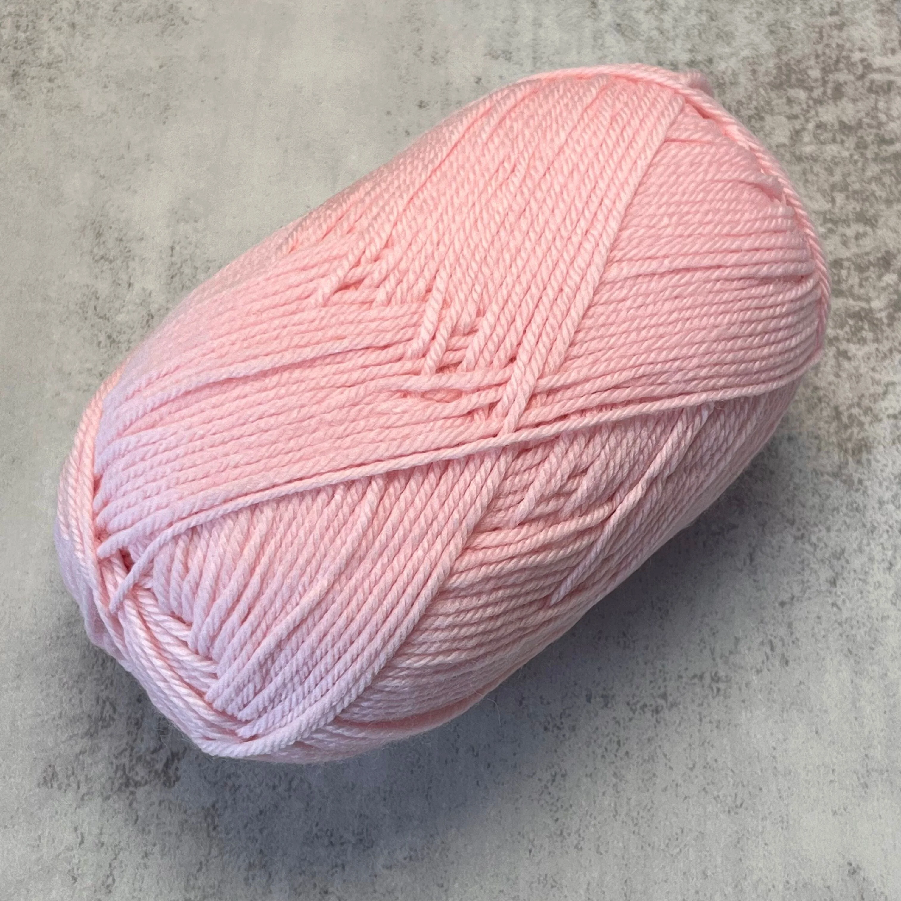 220 Superwash Merino / 72 Seashell Pink