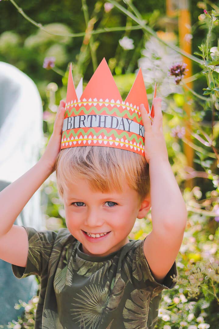 Birthday King Party Hat Card - Image 5
