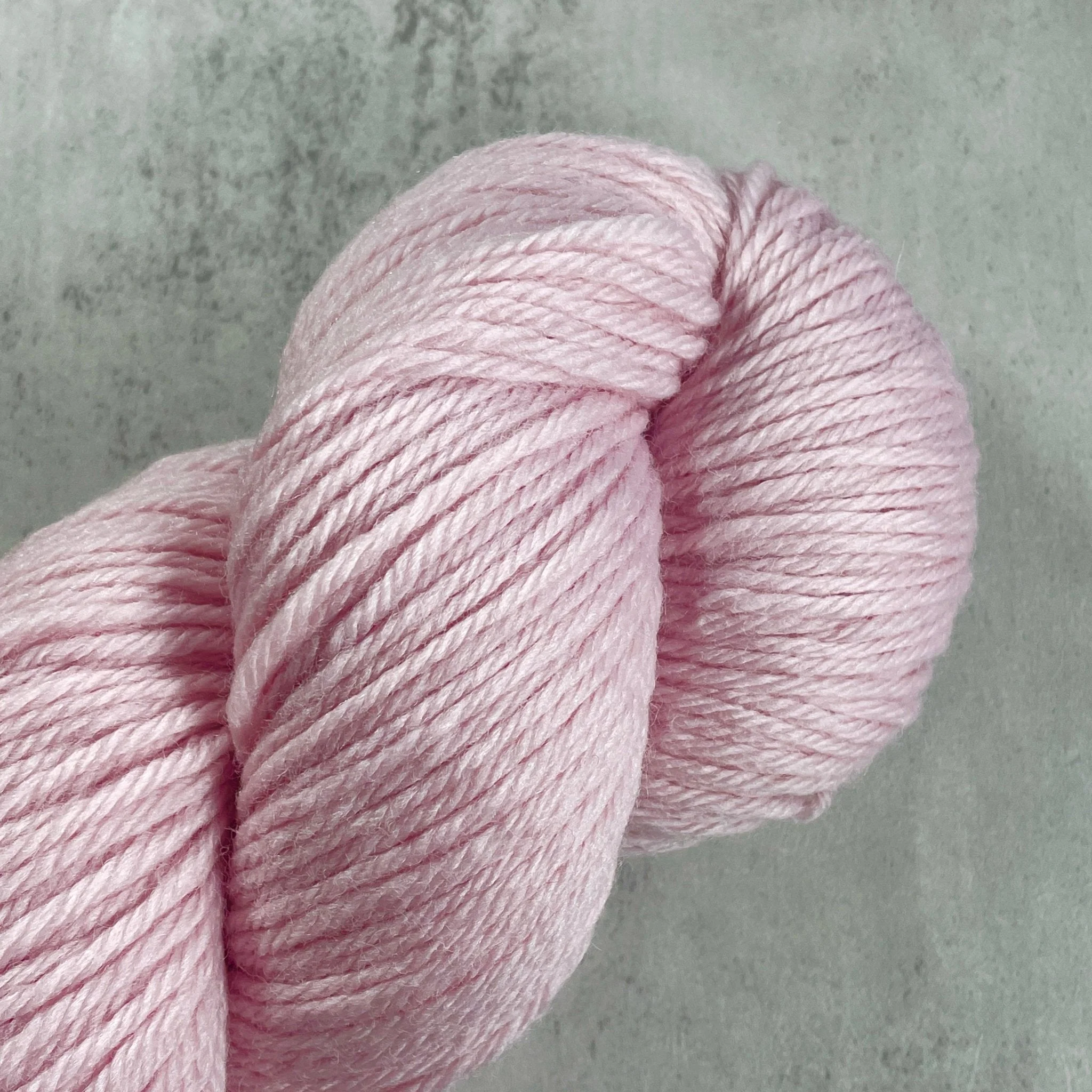 Cascade 220 / 4192 Soft Pink