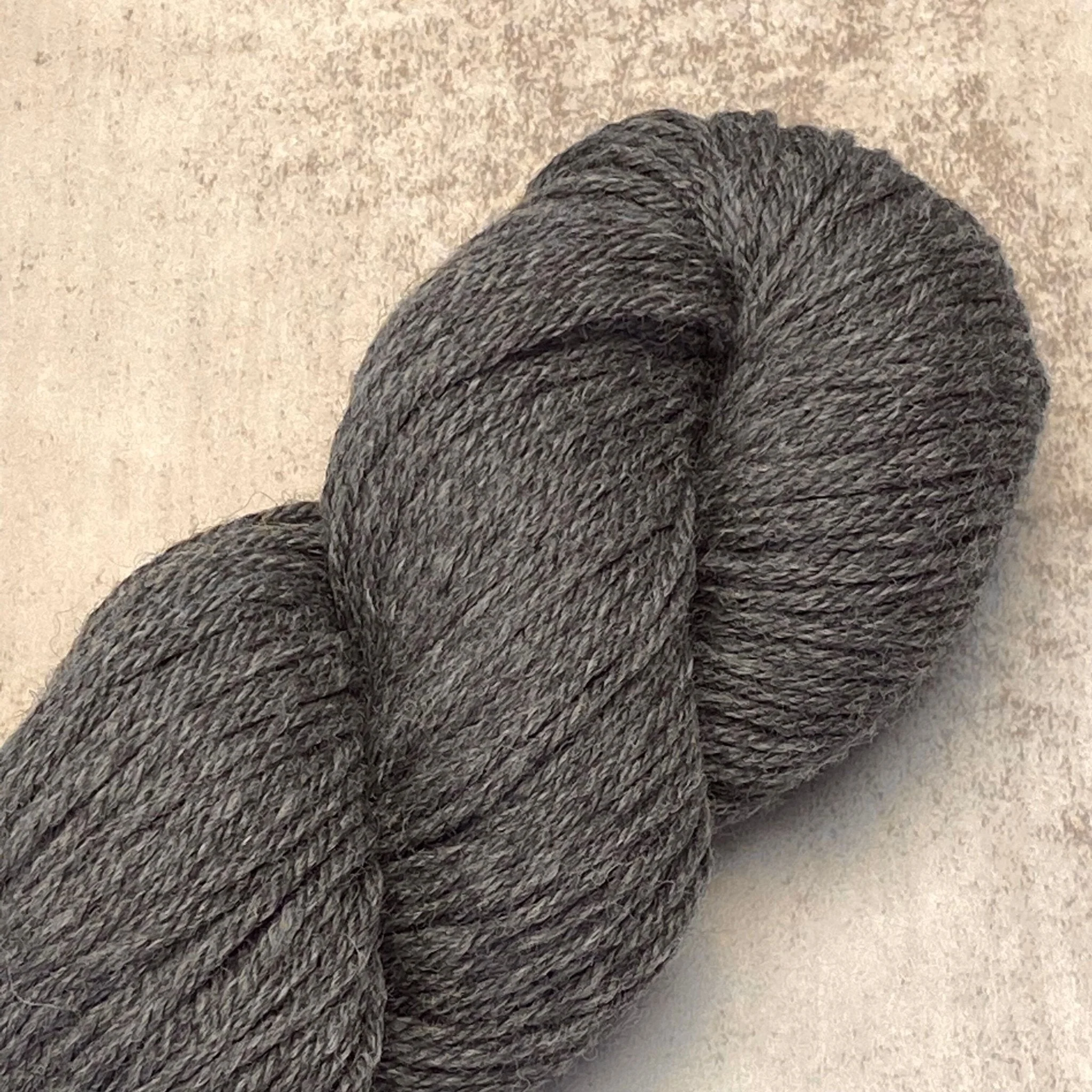 Cascade 220 / 8400 Charcoal Grey Heather