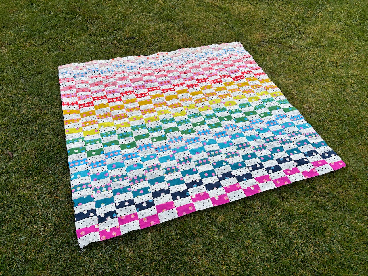 Charm Pack Split / Printed Quilt Pattern - Image 3