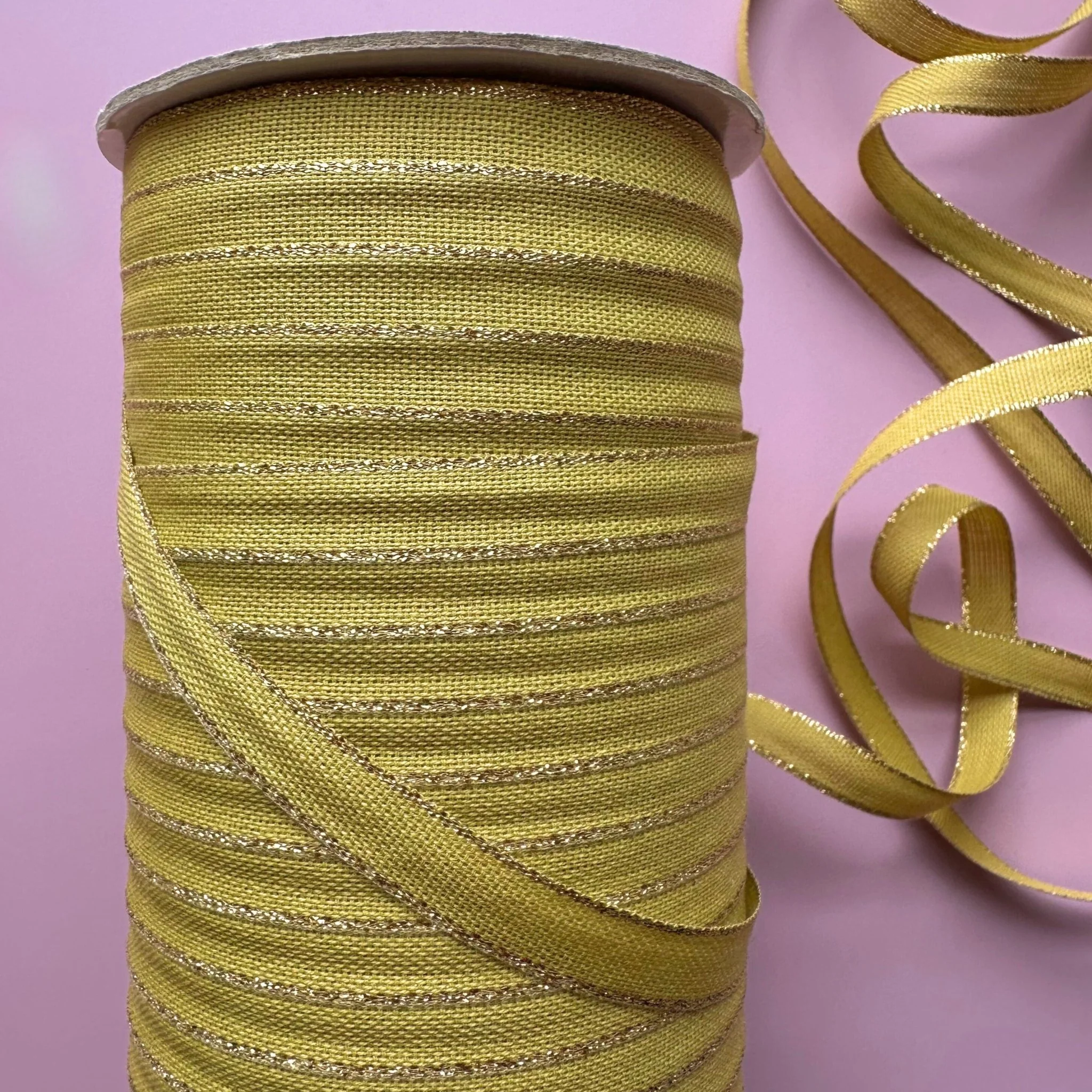 Drittofilo Ribbon / Straw with Gold Metallic
