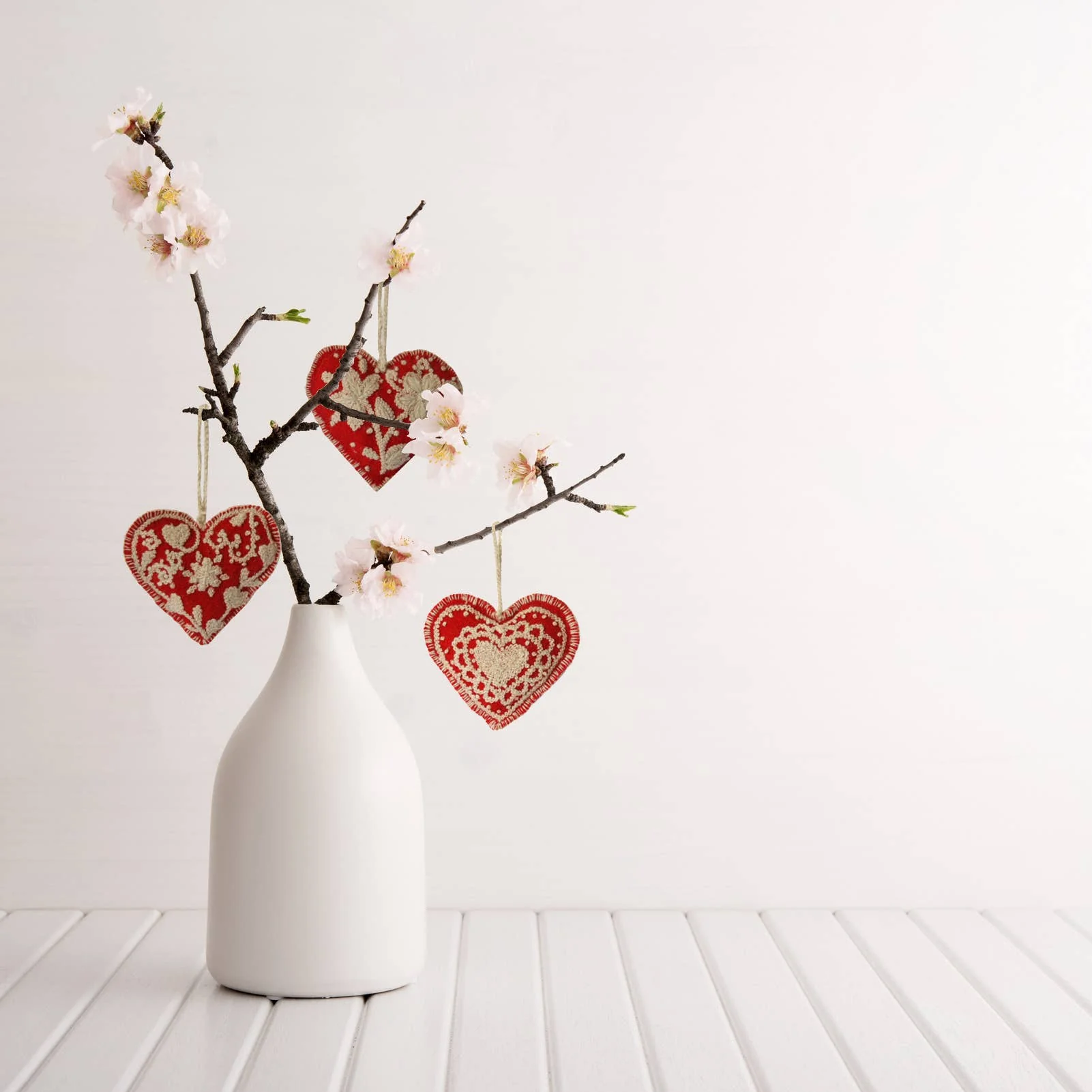 Embroidered Heart Ornament / Vines - Image 4