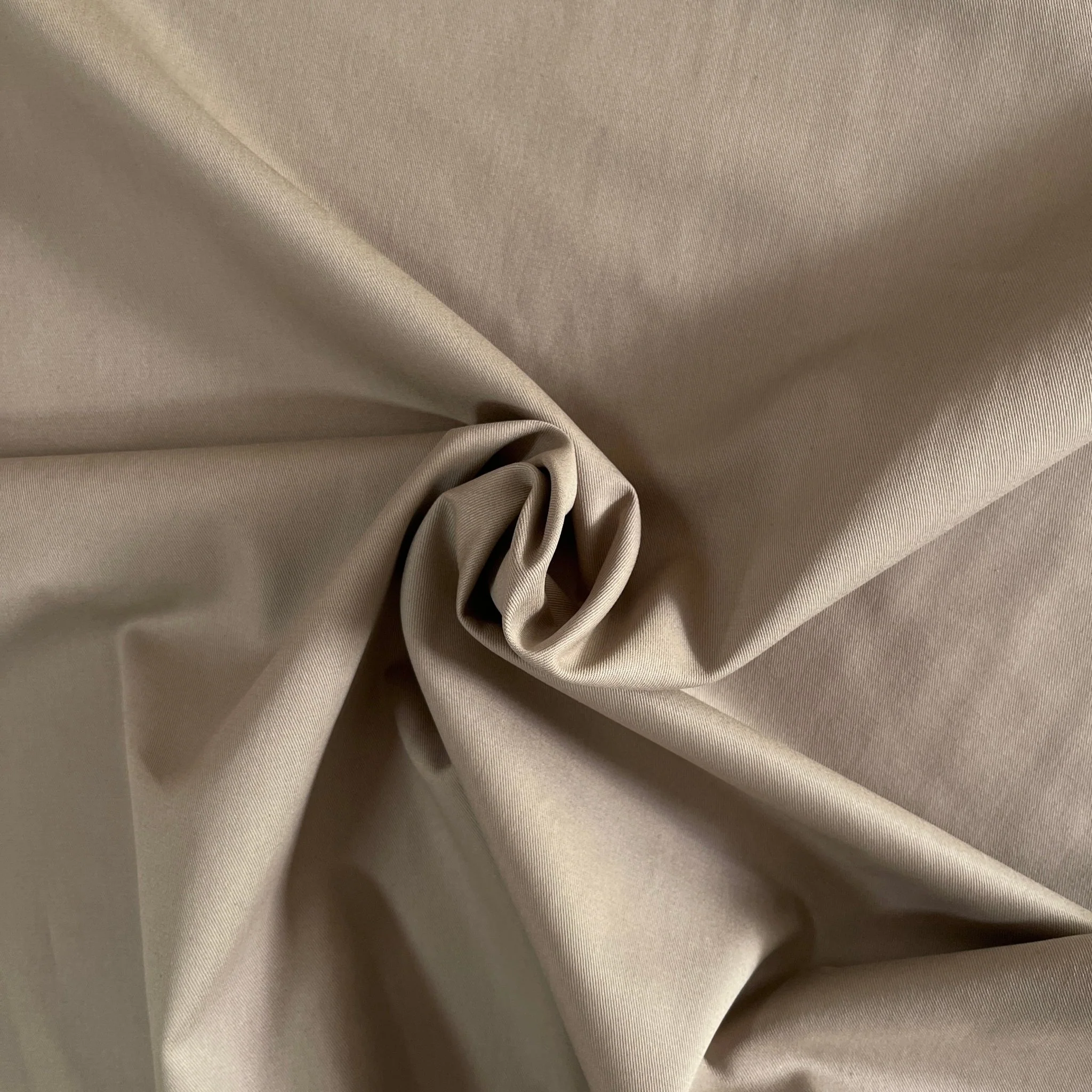 Hampton Twill / Tomato 2025 - Image 2