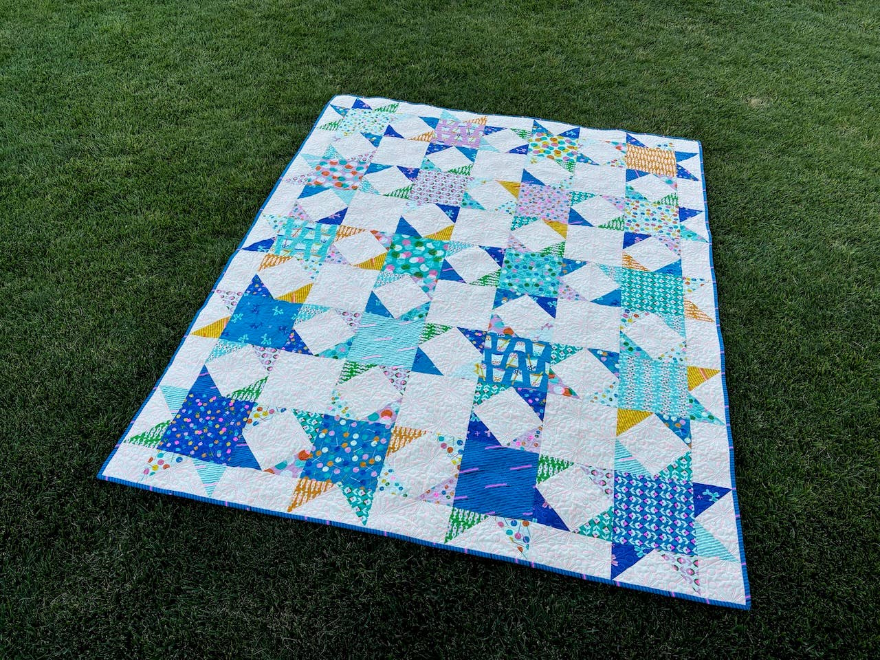 Layer Cake Stars / Printed Quilt Pattern - Image 3