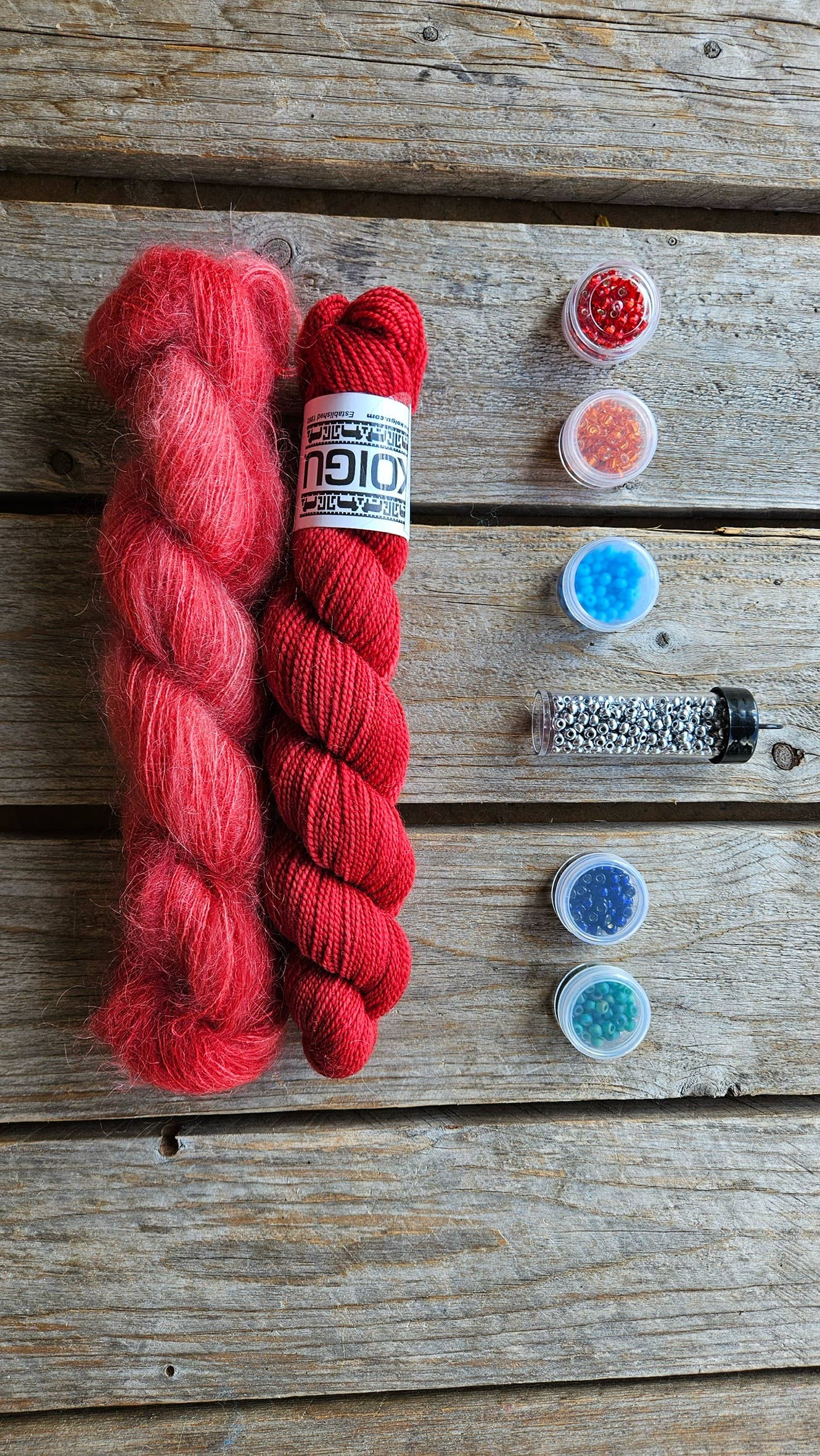 Painting with Beads Scarf Kit / Red