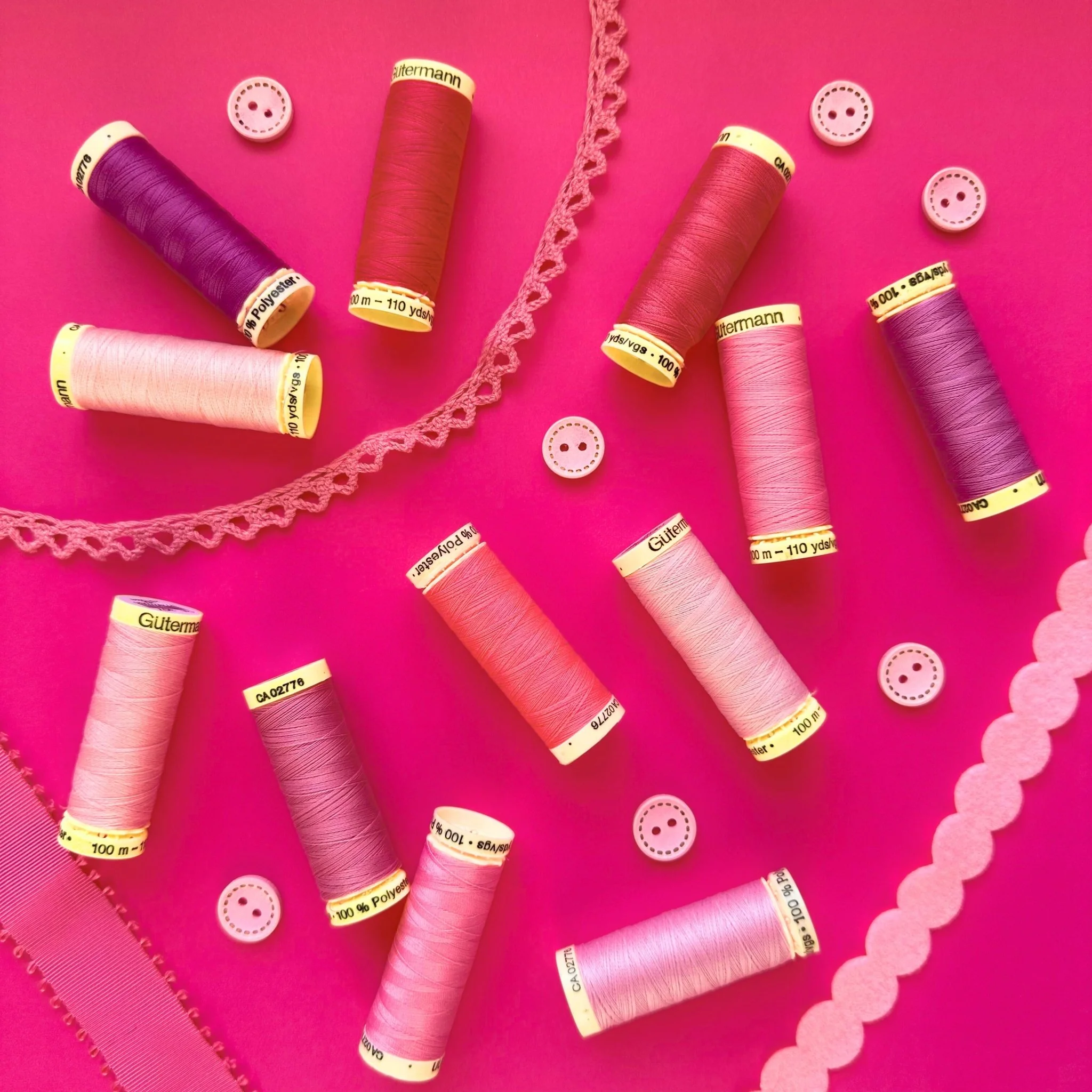 Pink Sew-all Thread 100m / 322 Medium Rose
