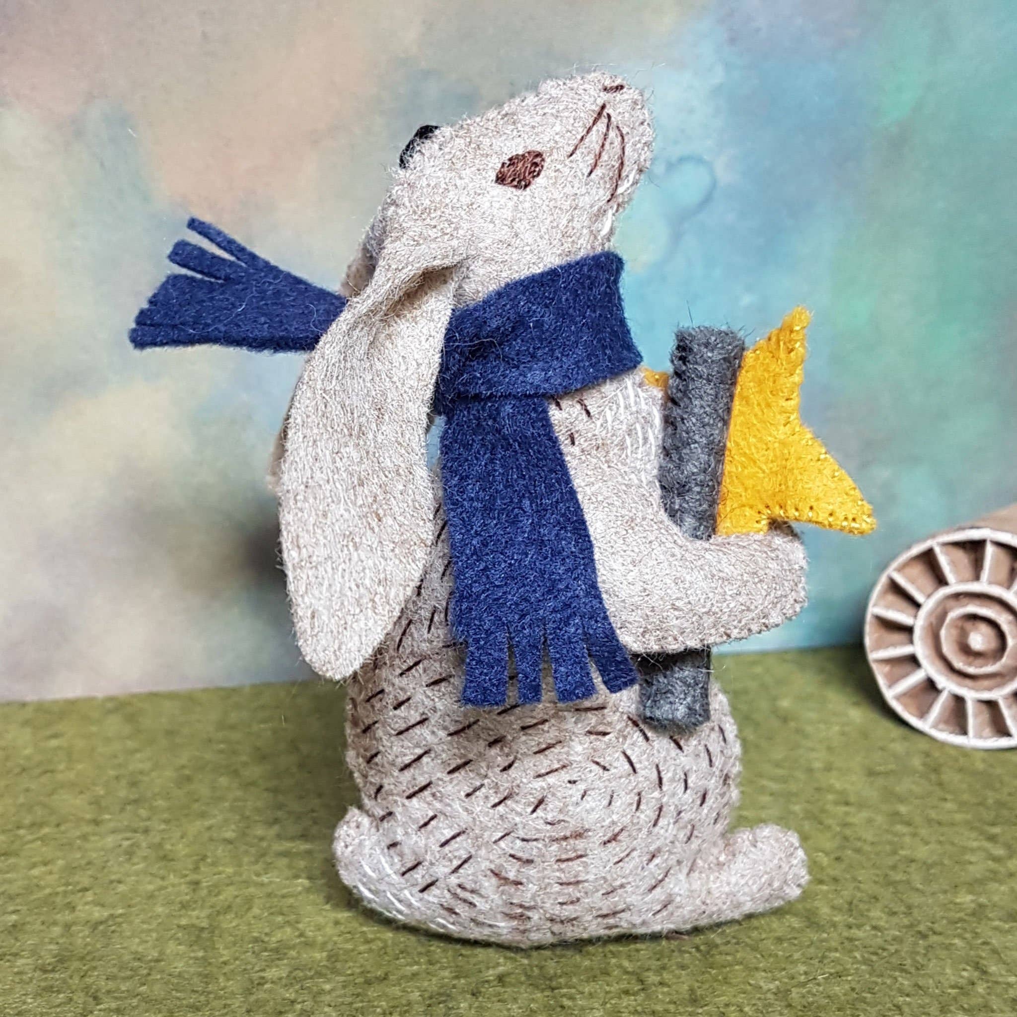 Prof Hare Stargazer Felt Craft Mini Kit - Image 4