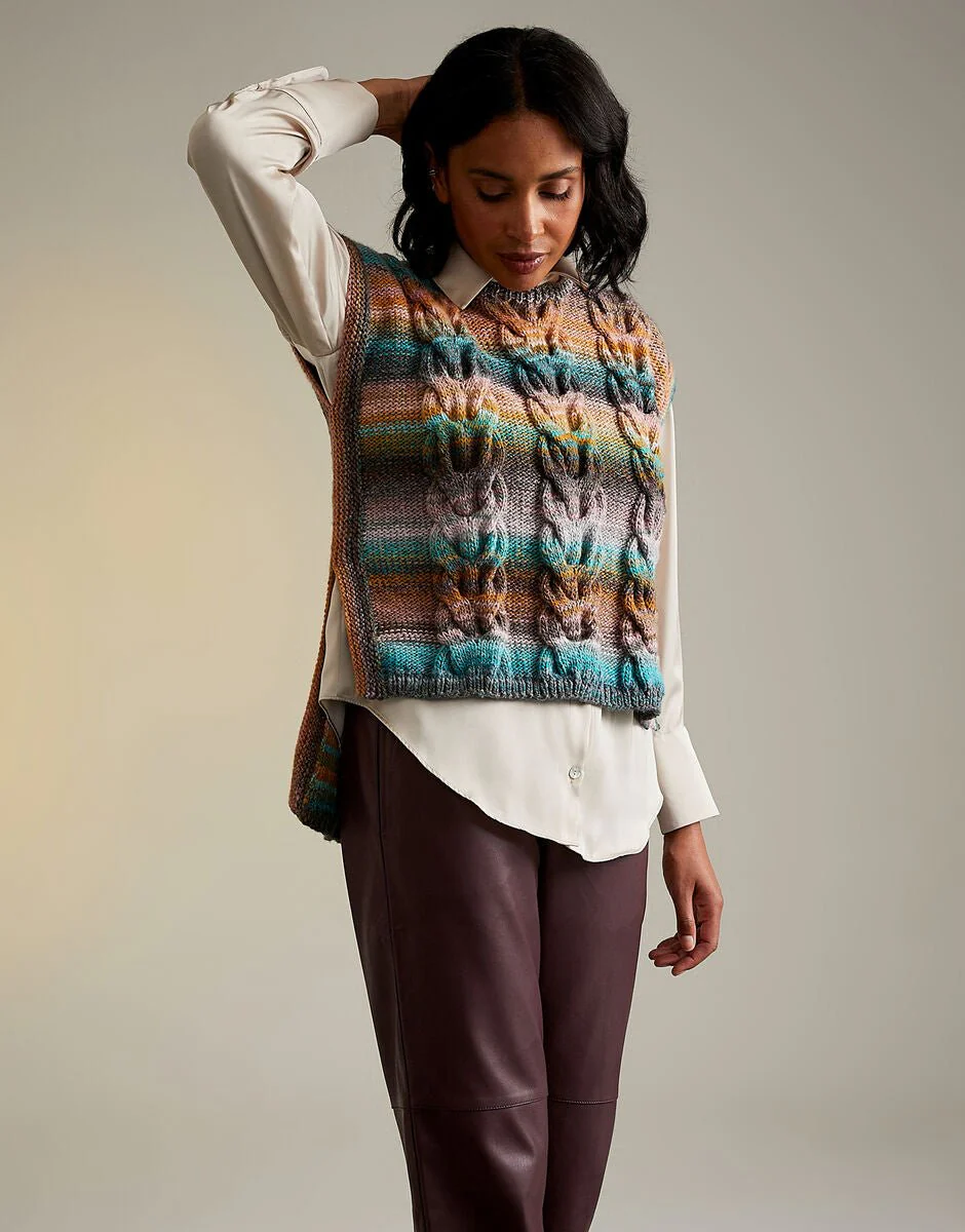 Sirdar Jewelspun Aran Pattern Booklets / 10717 Staghorn Fern Tabard