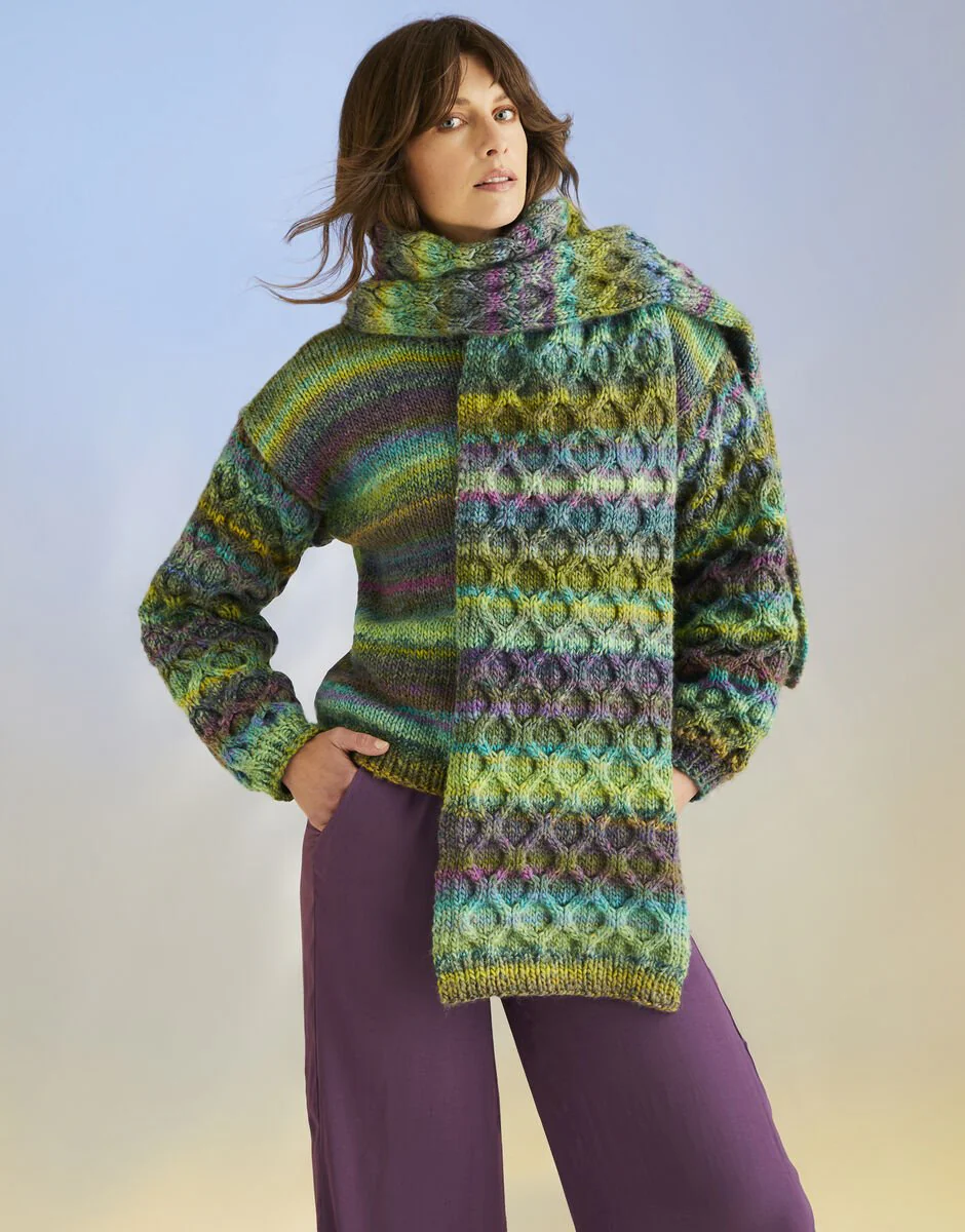 Sirdar Jewelspun With Wool Chunky Pattern Booklets / 10706 Kelp Sleeve Sweater & Scarf