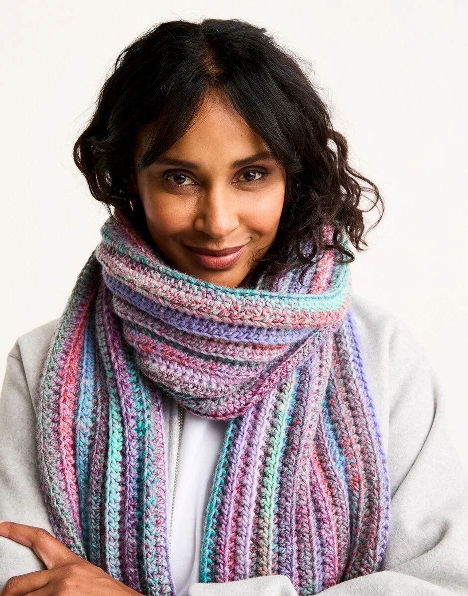 Sirdar Jewelspun With Wool Chunky Pattern Booklets / 10811 Rich Seam Crochet Scarf